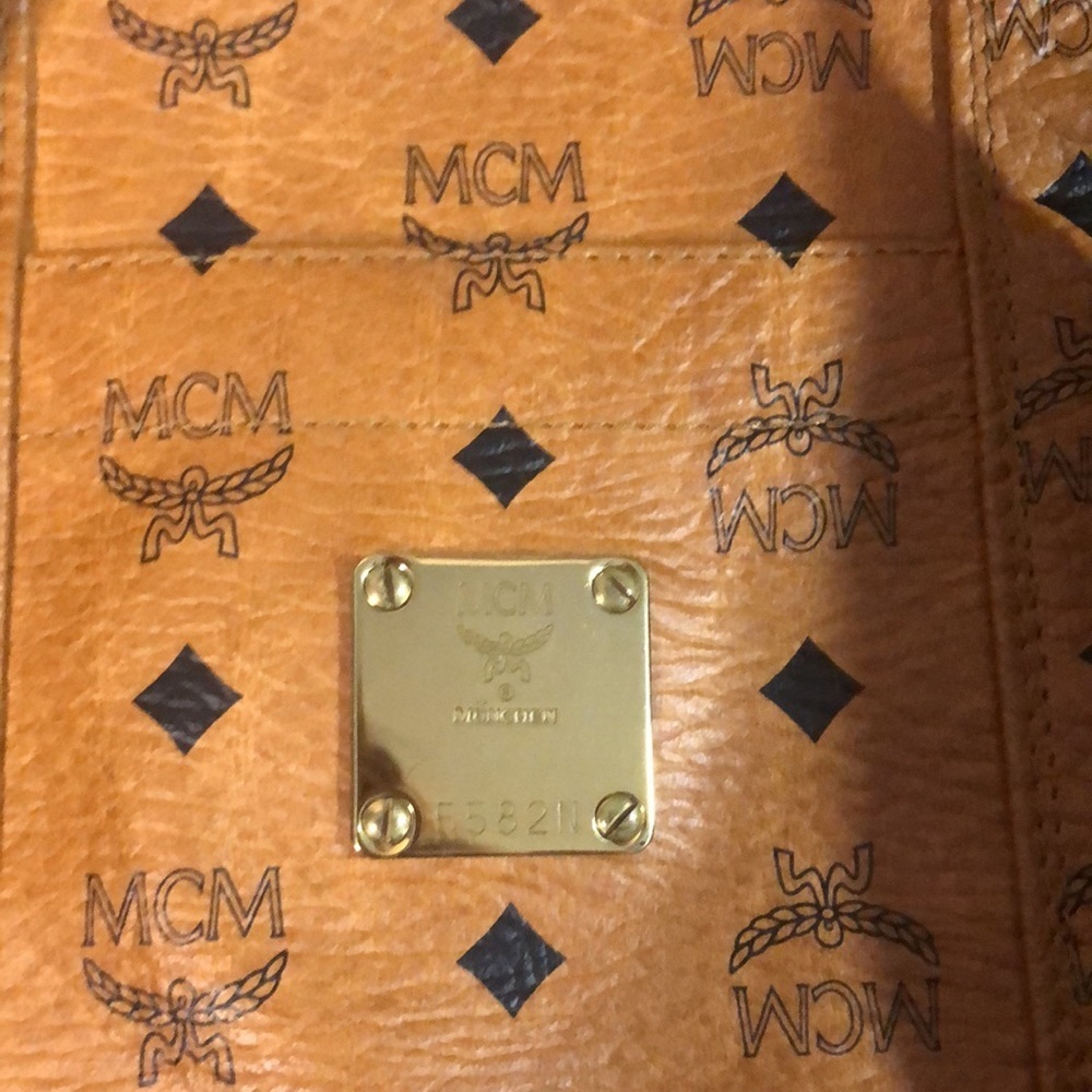 MCM - Large Classic Shopper Tote in Visetos Monogram Coated Canvas - Cognac EUC - Picture 8 of 13